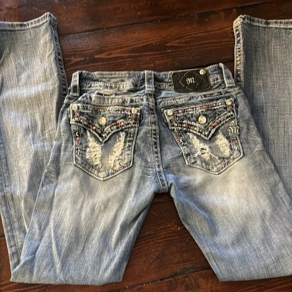 Miss me jeans boot cut 27 little hole above the back pocket under the belt loop - Picture 2 of 7